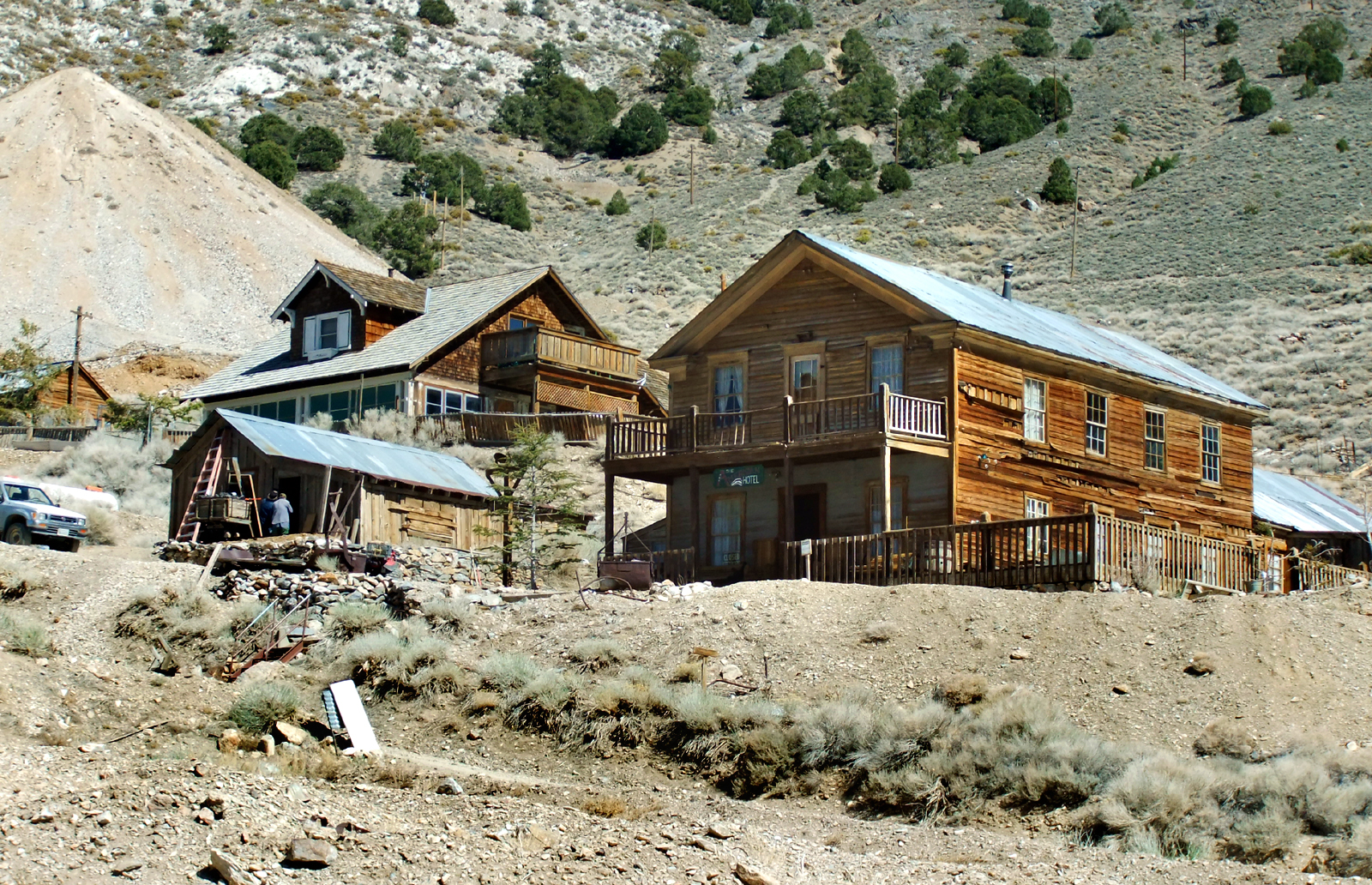 LW2377b Mojave Desert American Hotel at Cerro Gordo