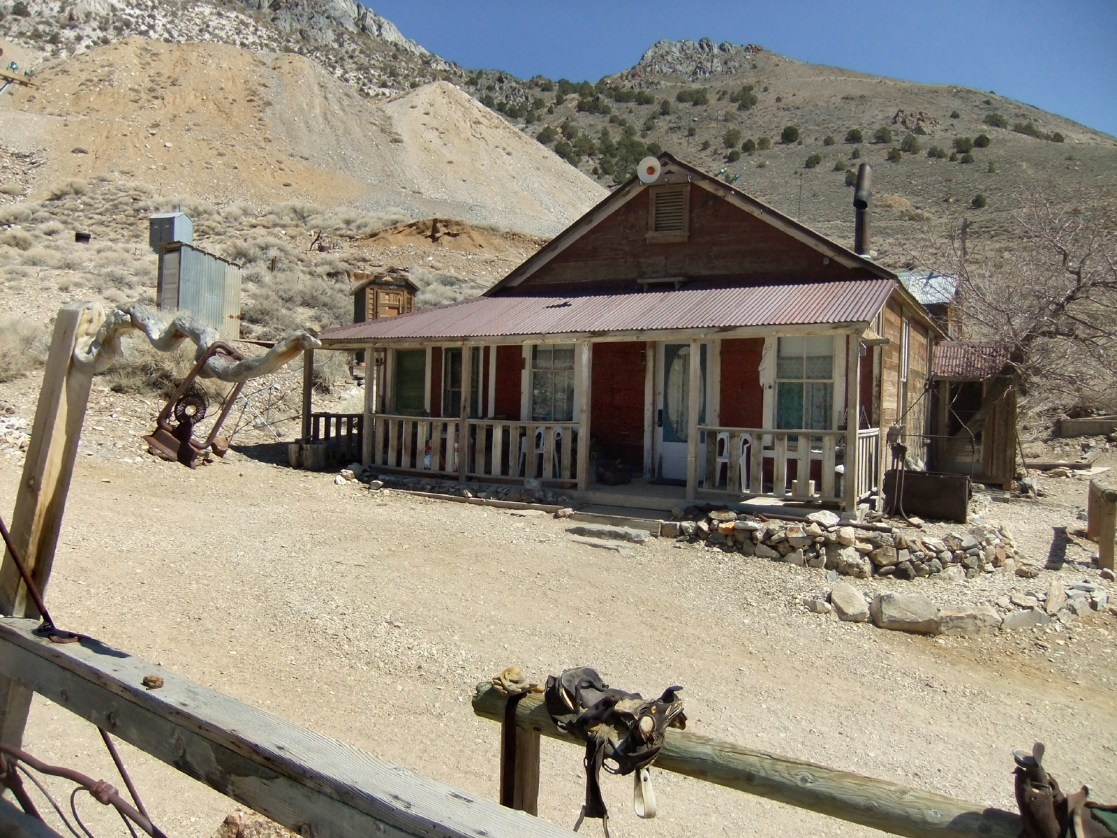LW2411a Mojave Desert Belshaw House, Cerro Gordo